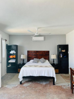 Casita Pérez, Cama Queen, WIFI, Aire acondicionado, Cocina, 2 sillas de playa